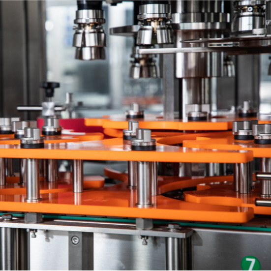 6500 BPH Tipo rotativo Macchina di copertura automatica FX-8AH 80ml-1000ml Con 8 teste di copertura