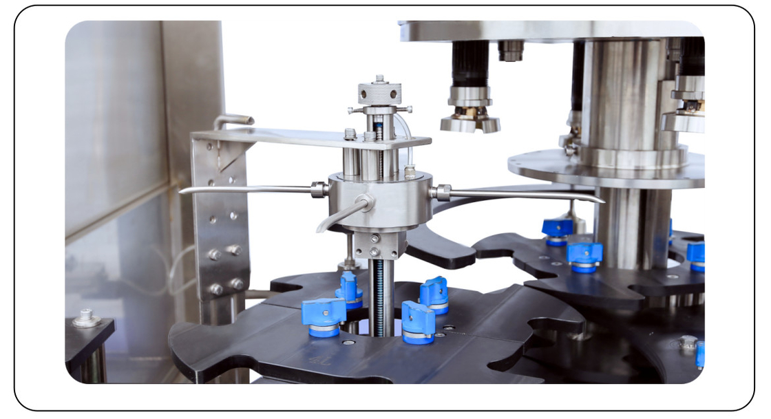 PLC controllato rotativo automatico a vite di copertura macchina 8 testa 50ML-1000ML Max 9000 BPH