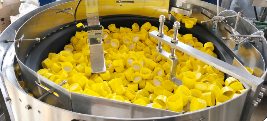 Riempitrice per pesticidi con capacità produttiva fino a 4000 bottiglie all'ora che garantisce produttività e affidabilità elevate